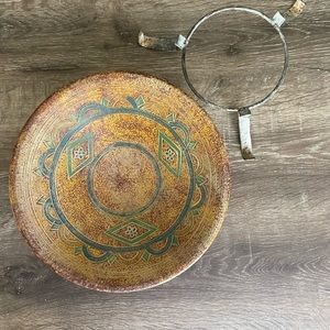 Pottery Dish W/Metal Stand - Decor